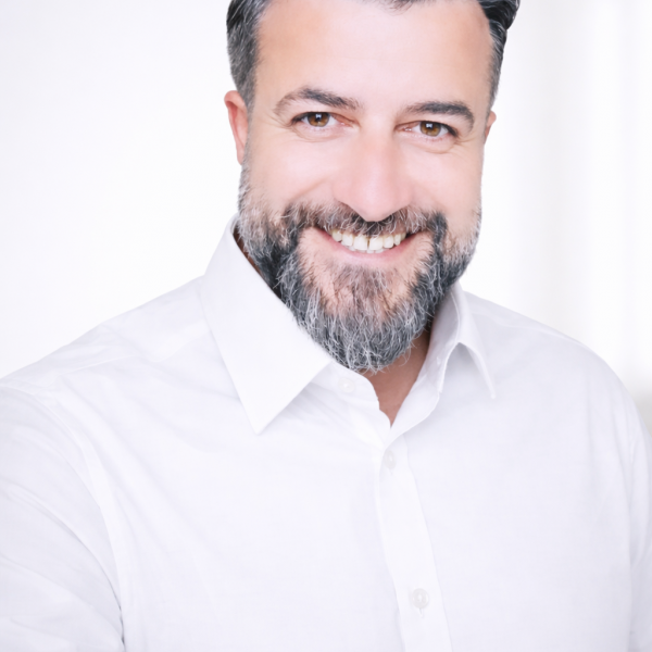 Expat Mehmet Sait İzler